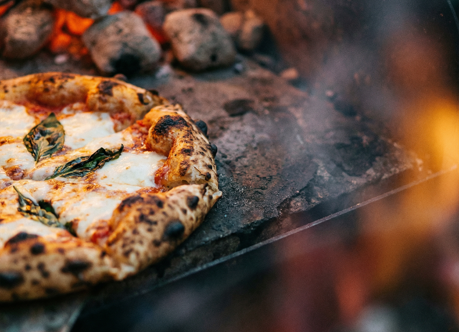 Gegrillte Pizza-Margherita